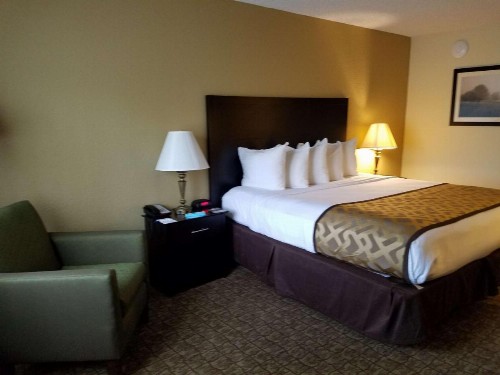 Best Western Crossroads Inn - image 6