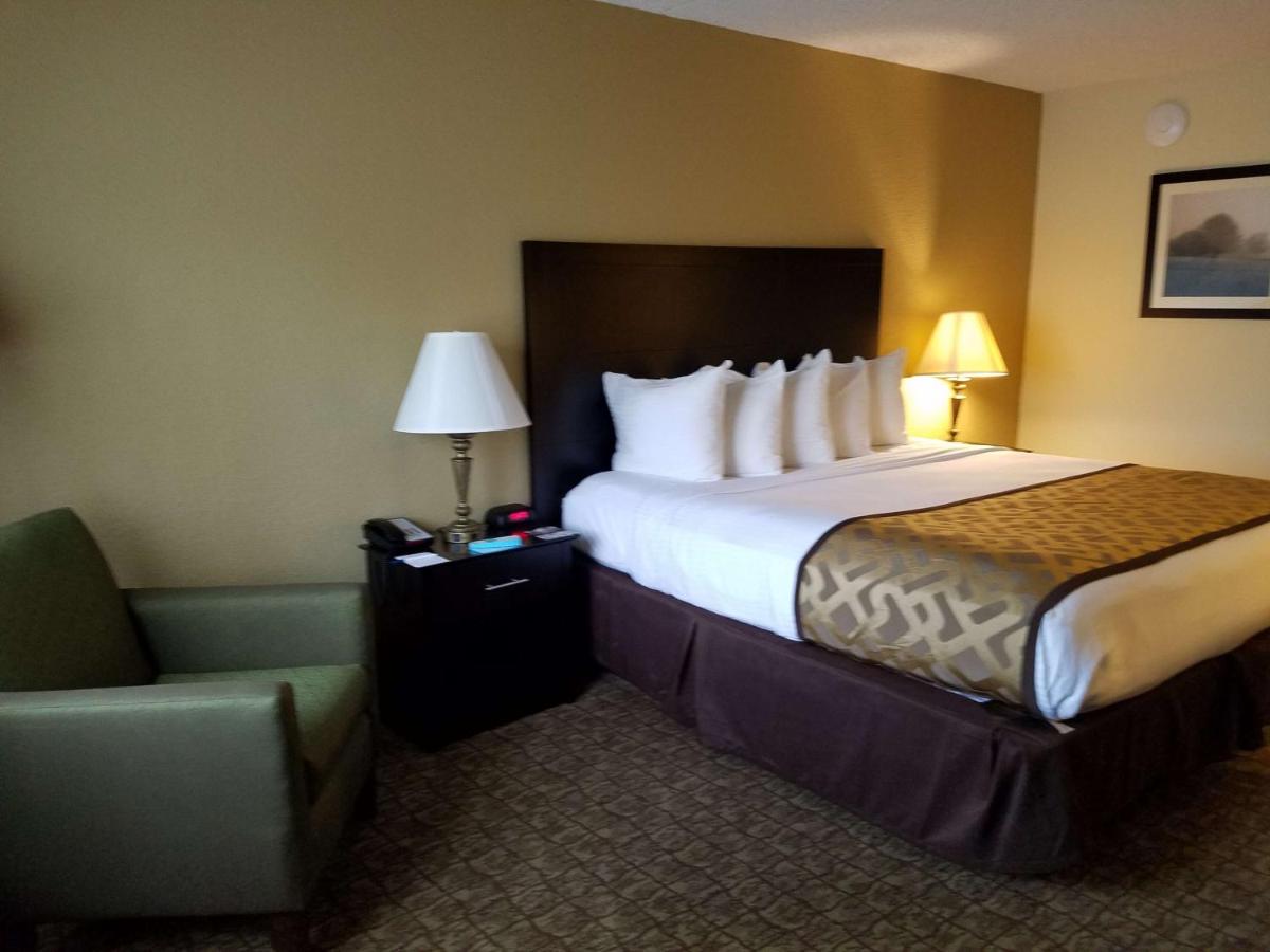 Best Western Crossroads Inn - image 6