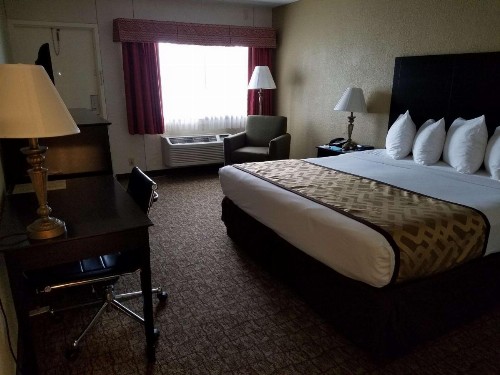 Best Western Crossroads Inn - image 8
