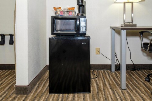 Red Roof Inn Defuniak Springs - image 17