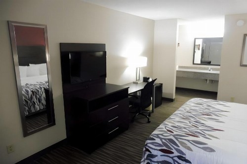 Red Roof Inn Defuniak Springs - image 23