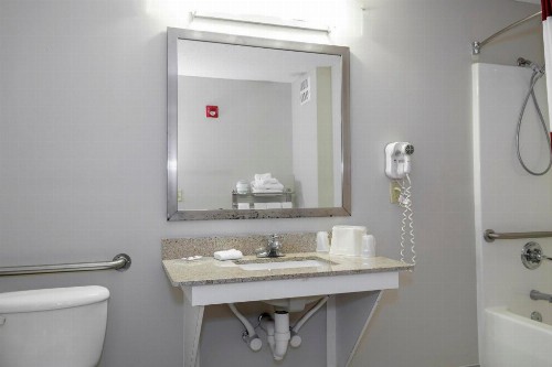 Red Roof Inn Defuniak Springs - image 26