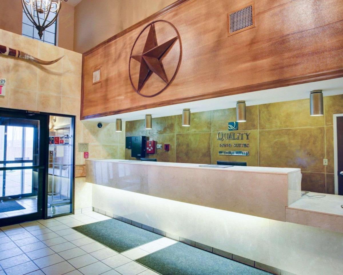 Quality Inn & Suites Airport - image 7