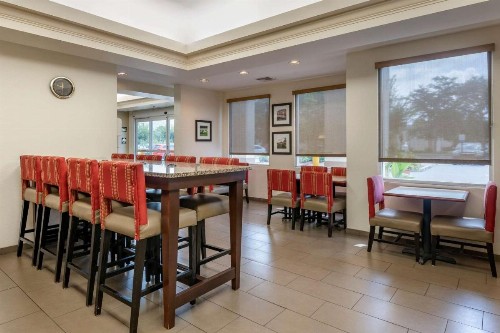 Comfort Inn & Suites DeLand - near University - image 23