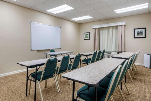 Comfort Inn & Suites DeLand - near University - image 28