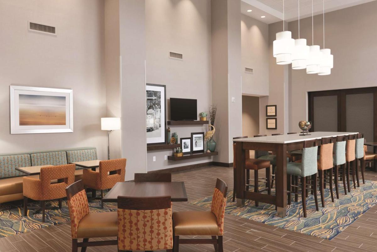Hampton Inn & Suites - DeLand - image 4