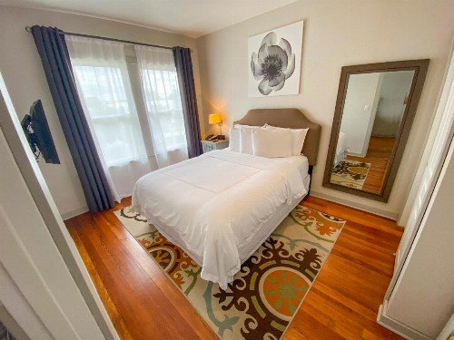 Artisan Downtown - image 35