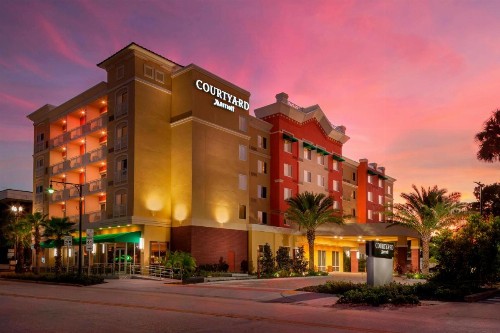 Courtyard by Marriott DeLand Historic Downtown - image 16