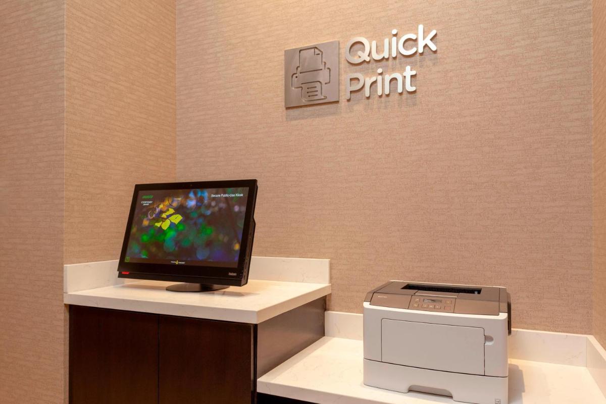 Courtyard by Marriott DeLand Historic Downtown - image 3
