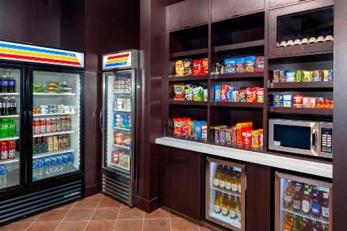 Courtyard by Marriott DeLand Historic Downtown - image 7