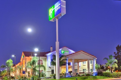 Holiday Inn Express Delano Highway 99 an IHG Hotel - image 28