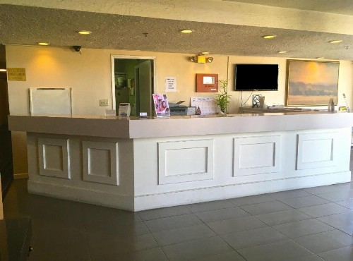 Americas Best Value Inn Delano - image 4