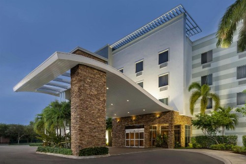 Fairfield Inn & Suites by Marriott Delray Beach I-95 - image 2