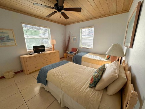 The Grove Beach Condominiums - image 32