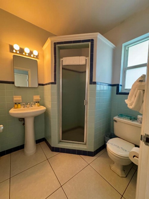 The Grove Beach Condominiums - image 40