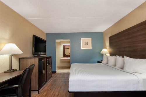 Travelodge by Wyndham Deltona - image 16