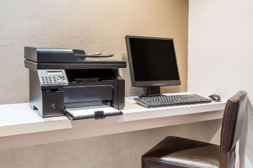 Travelodge by Wyndham Deltona - image 42