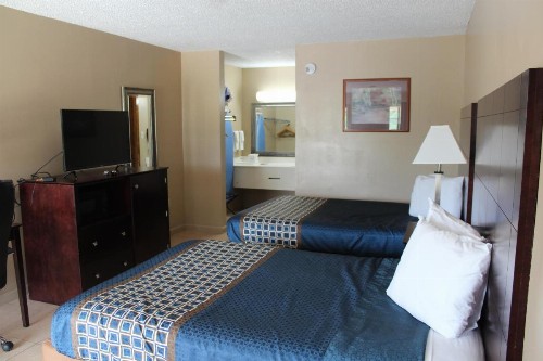 Highland Inn Denham Springs Baton Rouge East - image 3