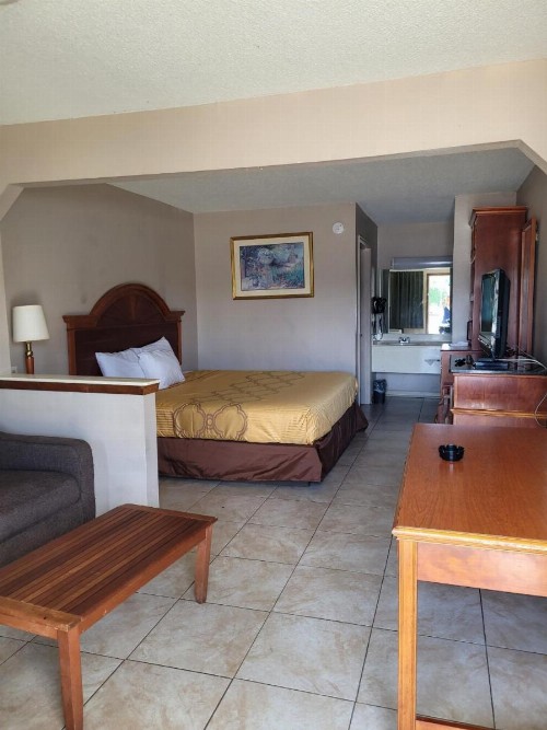 Highland Inn Denham Springs Baton Rouge East - image 6