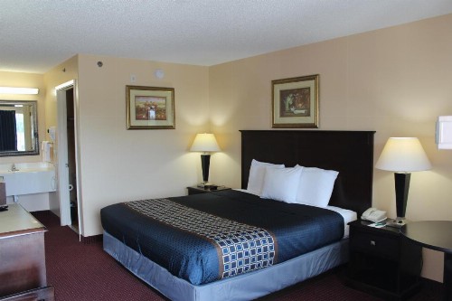 Carom Inn Baton Rouge East - image 12