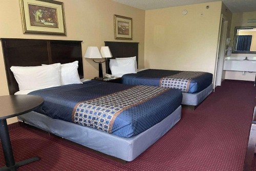 Carom Inn Baton Rouge East - image 15