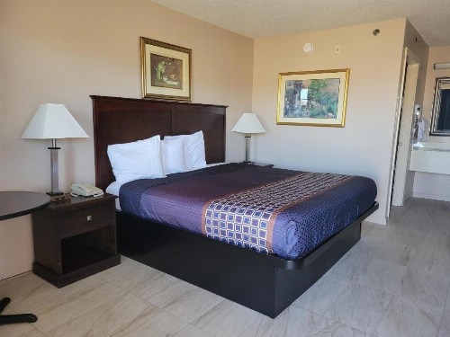 Carom Inn Baton Rouge East - image 16