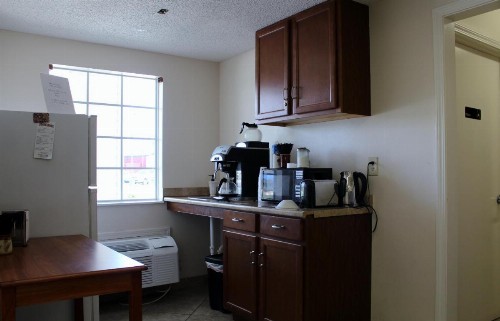 Carom Inn Baton Rouge East - image 26