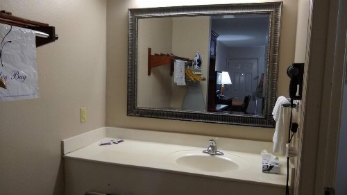 Carom Inn Baton Rouge East - image 27