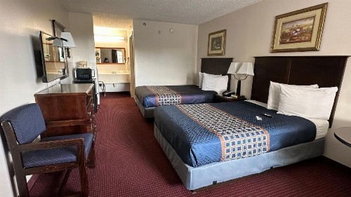 Carom Inn Baton Rouge East - image 40