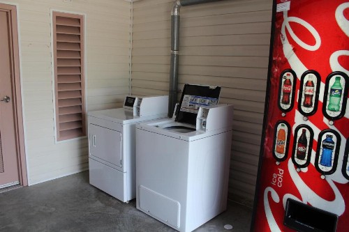 Carom Inn Baton Rouge East - image 43