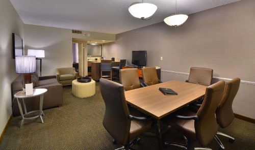 Embassy Suites by Hilton Denver Central Park - image 27