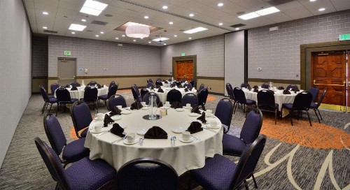 Embassy Suites by Hilton Denver Central Park - image 29