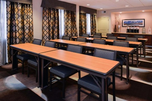 Hampton Inn & Suites Denver-Speer Boulevard - image 15