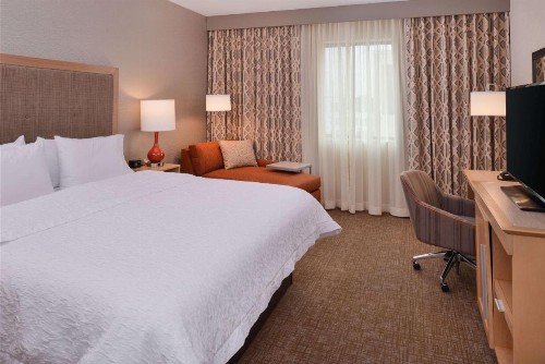 Hampton Inn & Suites Denver-Speer Boulevard - image 22