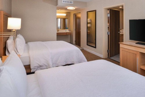 Hampton Inn & Suites Denver-Speer Boulevard - image 23
