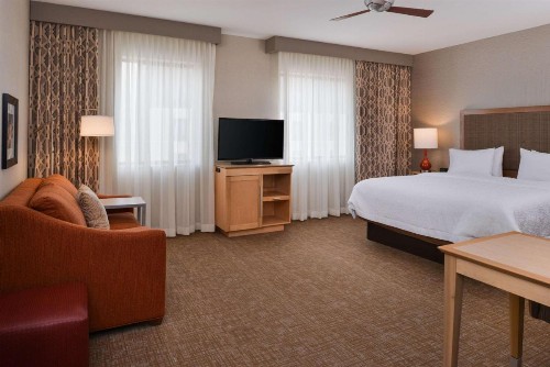 Hampton Inn & Suites Denver-Speer Boulevard - image 9