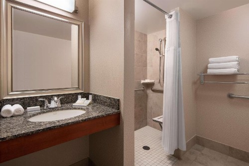 Hilton Garden Inn Denver Downtown - image 37