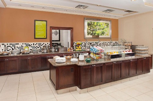 Hilton Garden Inn Denver Tech Center - image 9