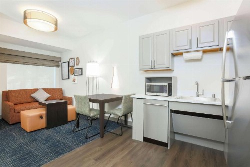 Hampton Inn & Suites Denver Tech Center - image 11