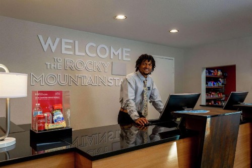 Hampton Inn & Suites Denver Tech Center - image 37