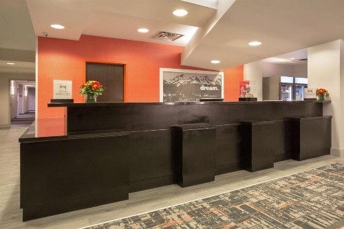 Hampton Inn & Suites Denver-Downtown - image 10
