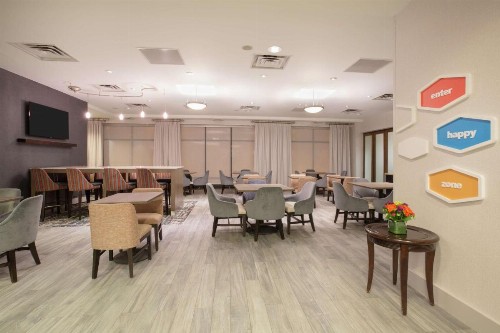 Hampton Inn & Suites Denver-Downtown - image 24