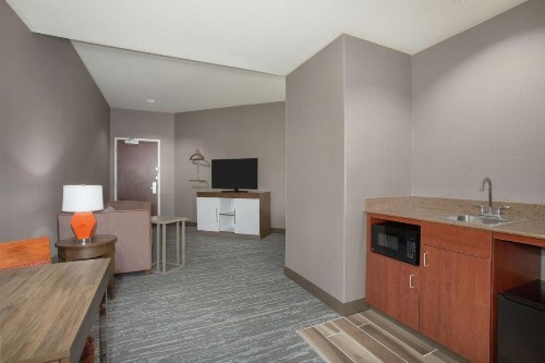 Hampton Inn & Suites Denver-Downtown - image 34