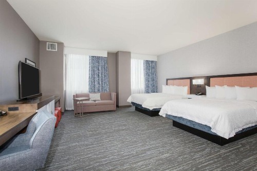 Hampton Inn & Suites Denver-Downtown - image 9