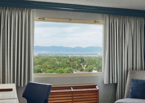 DoubleTree by Hilton Denver - image 16