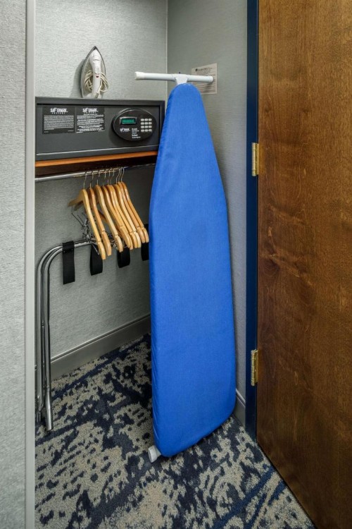 DoubleTree by Hilton Denver - image 25