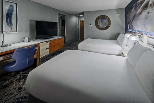 DoubleTree by Hilton Denver - image 36