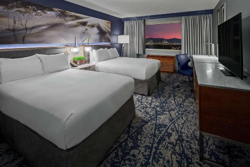 DoubleTree by Hilton Denver - image 4