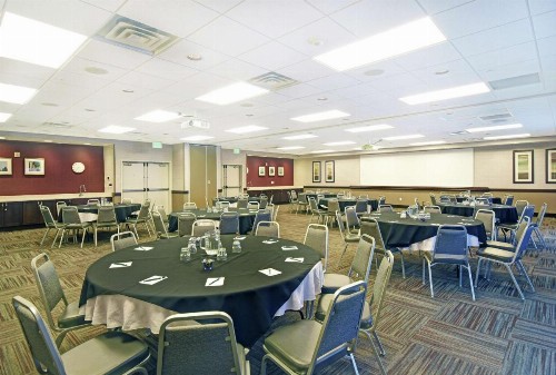 Homewood Suites by Hilton Denver International Airport - image 11