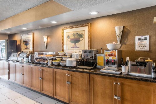 Comfort Inn & Suites Denver Northfield - image 10